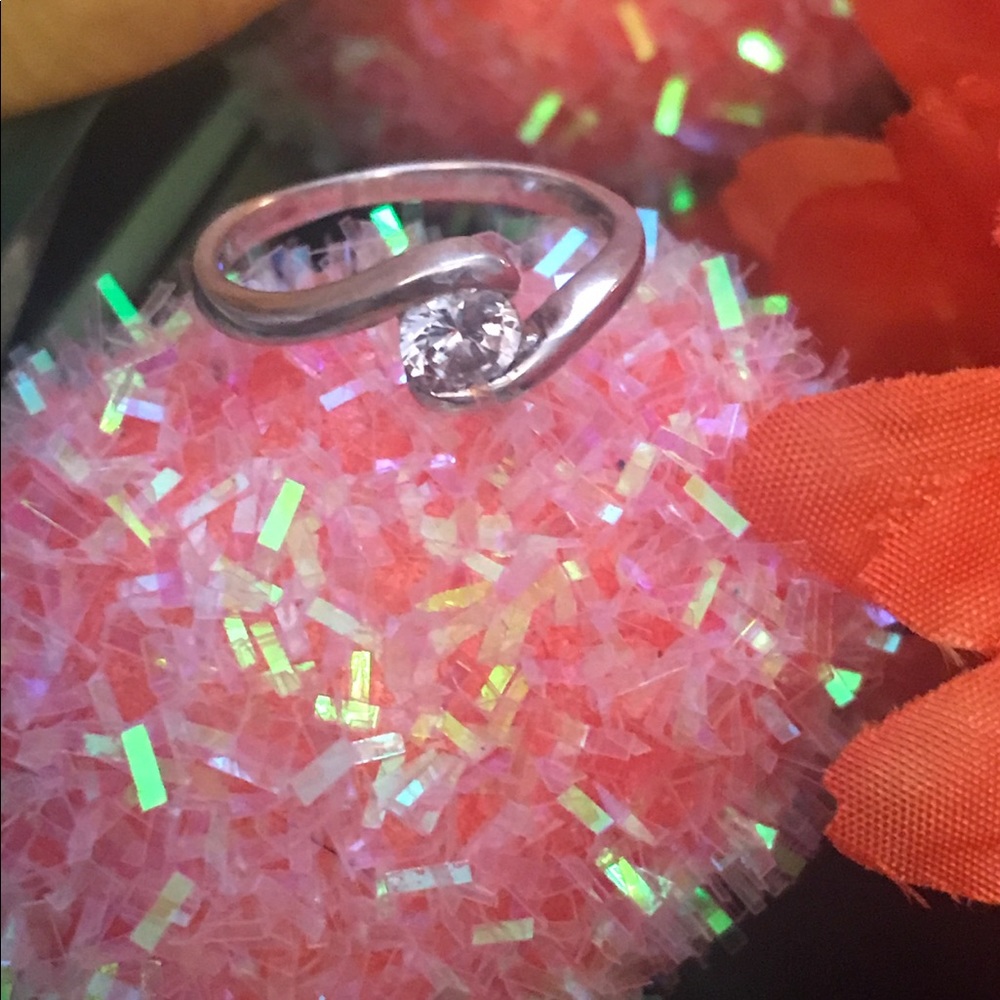 Stamped Sterling Silver & Cz Ring - Picture 3 of 4